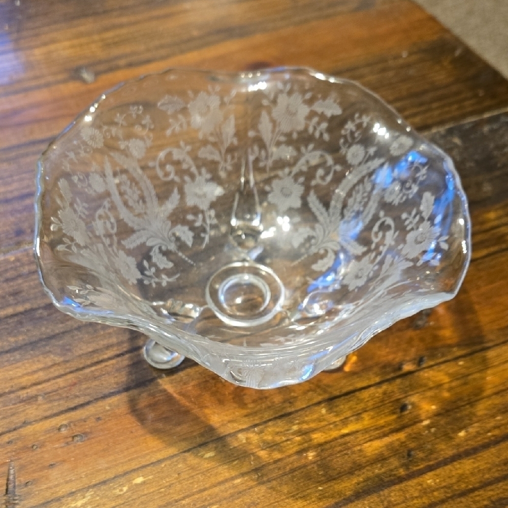 New Martinsville Glass Co. Prelude Pattern Glass Bowl with Floral Design